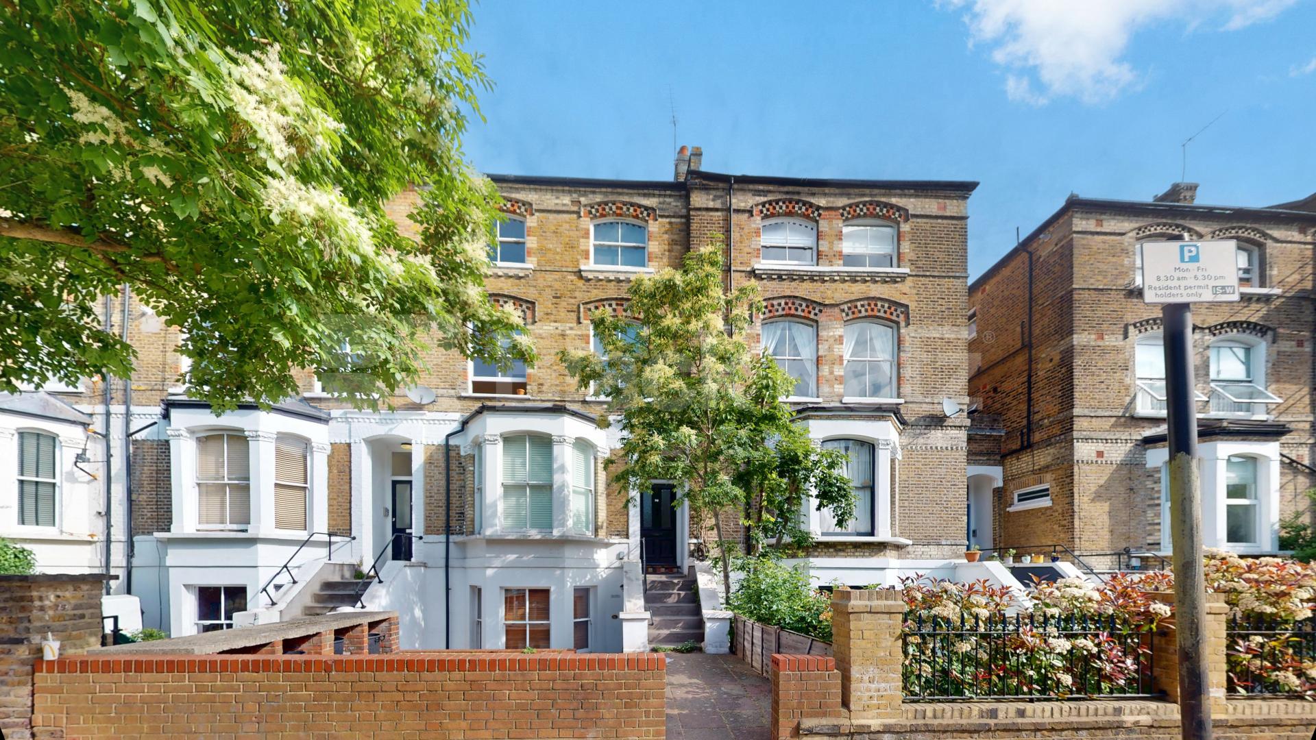 Located in the heart of Tufnell Park located walking distance to local amenities Tufnell Park Road, Tufnell Park 